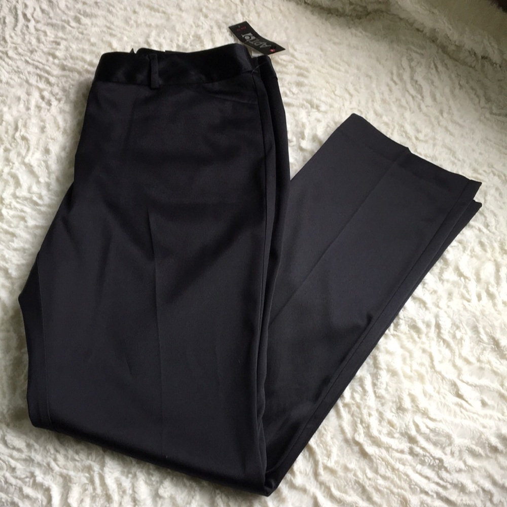 Black dress pants size 8 NWT